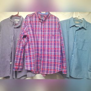 Lot of 3 men's casual button down collar shirts. Price is for all 3.